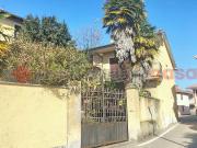 Villetta indipendente in vendita di 380 m² in Via Papa...