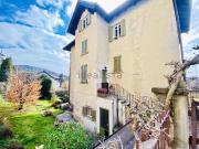 Villetta indipendente in vendita di 385 m² in Via Madonnina