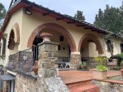 Villetta indipendente in vendita di 388 m² in Via XXV Aprile