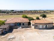 Villetta indipendente in vendita di 390 m² in Contrada...