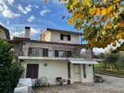Villetta indipendente in vendita di 395 m² in Via Colle...