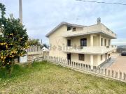 Villetta indipendente in vendita di 416 m² in Via Ugo...