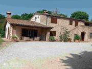 Villetta indipendente in vendita di 425 m² in Via Ortana