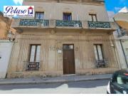 Villetta indipendente in vendita di 440 m² in Via C. Alberto