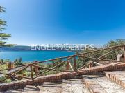 Villetta indipendente in vendita di 446 m² in Via dei Laghi