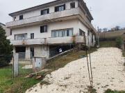 Villetta indipendente in vendita di 460 m² in Via Ponticelli