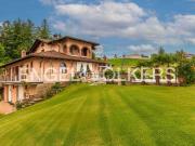 Villetta indipendente in vendita di 480 m² in Via Beppe...