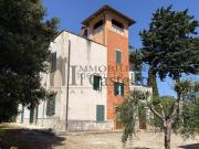 Villetta indipendente in vendita di 490 m² in Via Nazionale