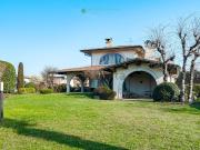 Villetta indipendente in vendita di 494 m²