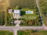 Villetta indipendente in vendita di 528 m² in Via XXV Aprile