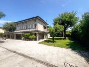 Villetta indipendente in vendita di 543 m² in Via Isonzo, 53
