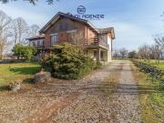 Villetta indipendente in vendita di 550 m² in Strada...