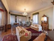 Villetta indipendente in vendita di 590 m²