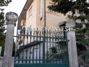 Villetta indipendente in vendita di 600 m²