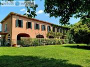 Villetta indipendente in vendita di 650 m² in Via U....