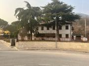 Villetta indipendente in vendita di 750 m²