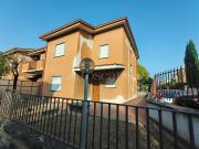 Villino a Schiera di 200 mq a Morena Roma
