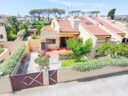 VILLINO A SCHIERA in vendita a Roma, Infernetto