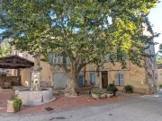 VINS SUR CARAMY Appartement à rénover 1er étage