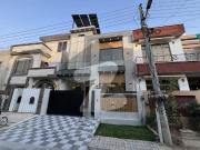 Vip block 5 marla luxurious modern brand new house...
