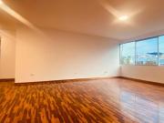 Vista a La Calle Iluminado y Espacioso Se Admiten Mascotas