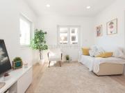 Vista de Mar Apartamento T1 Completamente Renovado....