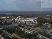 Vista linda do lago, vazado, reformado