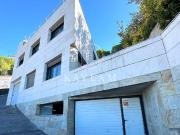 Vista Mar Situada en las elevaciones de Roca Grossa, una...