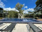 Vista permanente para a mata | Piscina suspensa com SPA...