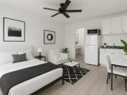 Vista Shores – Bright, Renovated Studios Just Minutes...