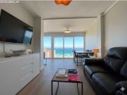 Vistas frontales al mar Mediterráneo en Playa de San...