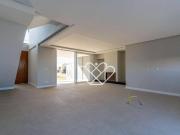 Viva com Estilo e Segurança na Incomparável Casa de...