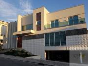 Viva o extraordinário nessa casa em condomínio no bairro...