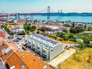 Viva o Luxo com Vista para o Tejo Moradia com Garagem de...
