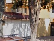 Vive con Privacidad y Estilo: Residencia con Amplios...