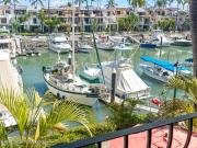 Vive el lujo frente al canal Casa en venta en Marina...