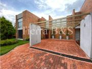 VENTA DE LINDA CASA EN SAN SIMÓN, 449 M2 POR...