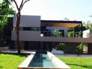 Vive el Lujo y la Comodidad: Casa de 5 Recámaras con...