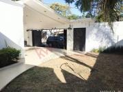 ¡Vive en el Corazón de Querétaro! Casa de un Solo Nivel...