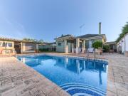 Vive en el paraíso a… tan sólo unos minutos de Sevilla