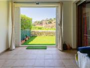 ¡Vive en el paraíso con vistas al mar y la montaña!