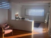 Vive en esta hermosa casa en esquina