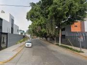 ¡Vive en hermosa y amplia casa en remate en Col....