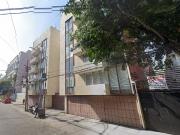 ¡Vive en hermoso y amplio departamento en remate en Col....
