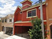 ¡ VIVE EN LA ZONA SUR DE MONTERREY CON TODO CERCA!