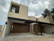 Vive en Temozon norte, casa con alberca