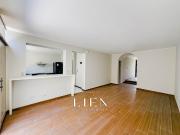 Vive en un Duplex tipo Casa con local comercial que...