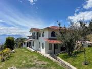 ¡Vive la tranquilidad en Yunguilla! Rento hermosa casa...