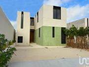 Vive o Invierte en Chicxulub Puerto, a solo unos pasos...