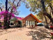 Vive rodeado de naturaleza: dos casas y amplios espacios...